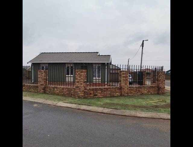 3 BEDROOM HOUSE FOR SALE IN SAVANNA CITY